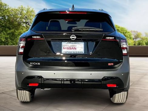 New 2026 Nissan Kicks SR FWD image 4
