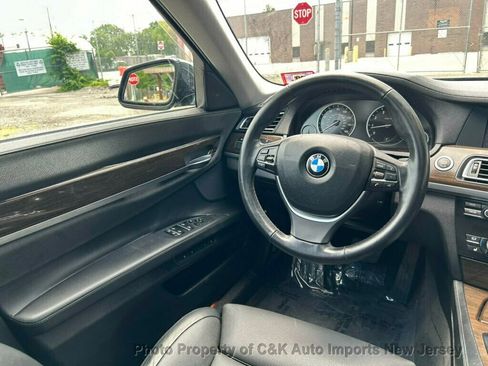 Used 2012 BMW 750i xDrive AWD/4WD image 38
