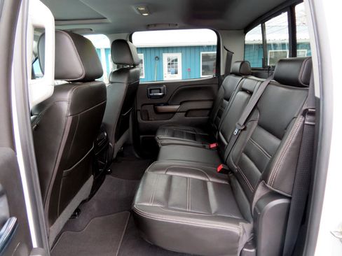 Used 2019 GMC Sierra 3500 Denali w/ Duramax Plus Package image 40