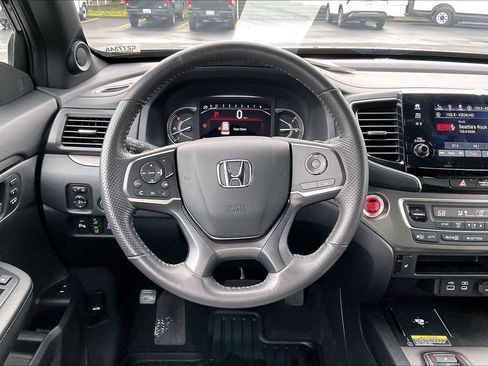 Used 2025 Honda Passport EX-L image 5