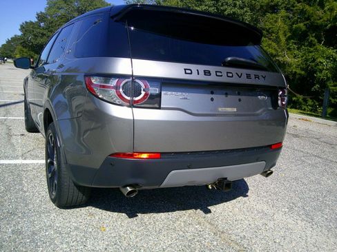 Used 2018 Land Rover Discovery Sport HSE image 22