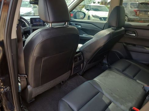 Certified 2024 Nissan Rogue SV w/ SV Premium Package image 10