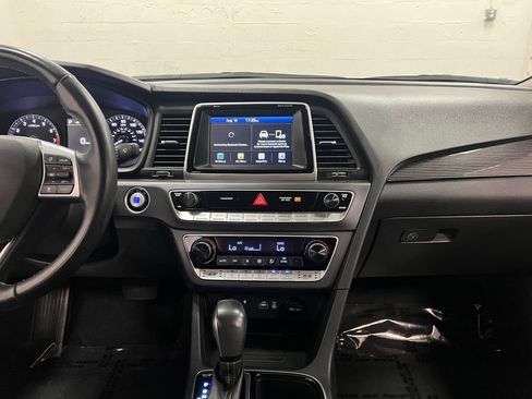 Used 2019 Hyundai Sonata Limited FWD image 20