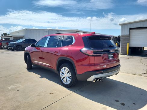 Used 2024 GMC Acadia Elevation image 7