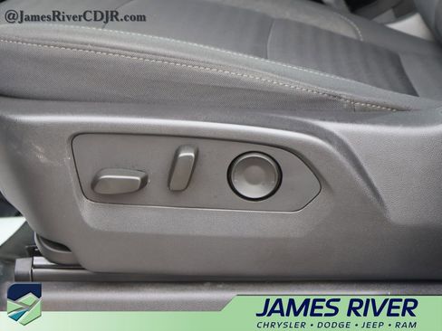Used 2025 Chevrolet Silverado 2500 LT w/ Convenience Package AWD/4WD image 23