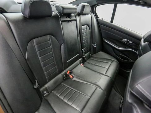 Used 2019 BMW 330i xDrive Sedan w/ Premium Package AWD/4WD image 27