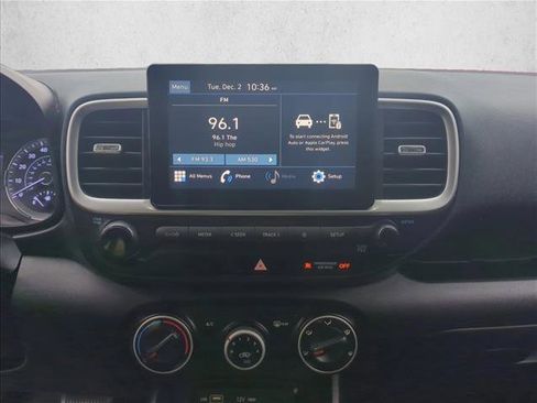 Used 2022 Hyundai Venue SE image 14