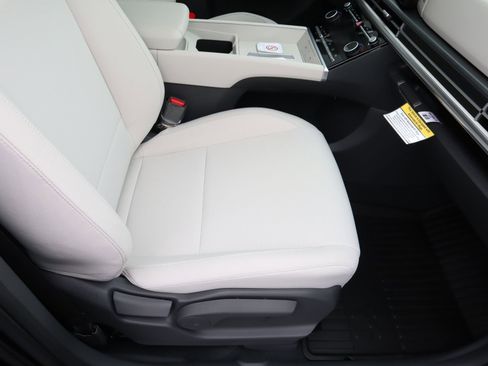 New 2026 Hyundai Santa Fe SE image 20