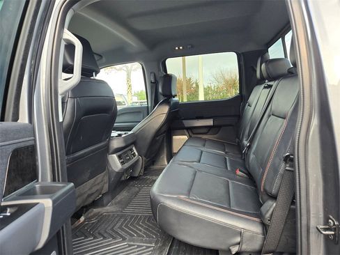 Used 2024 Ford F250 Lariat image 10