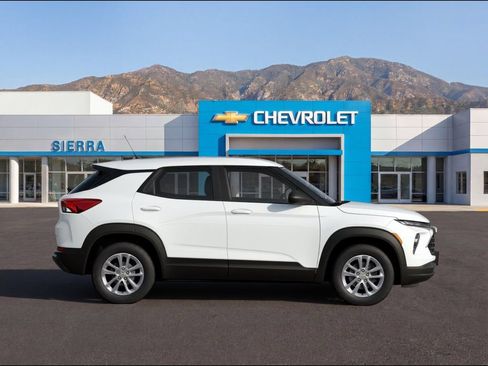 New 2026 Chevrolet TrailBlazer LS w/ LS Convenience Package FWD image 3