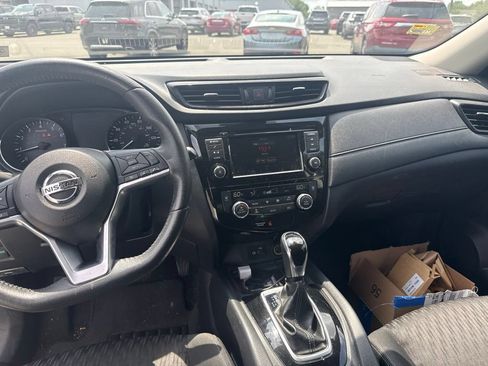 Used 2019 Nissan Rogue SV AWD/4WD image 6