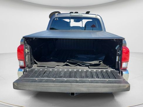 Used 2019 Toyota Tacoma SR5 RWD image 9