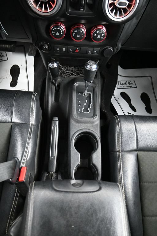 Used 2012 Jeep Wrangler Unlimited Rubicon AWD/4WD image 20