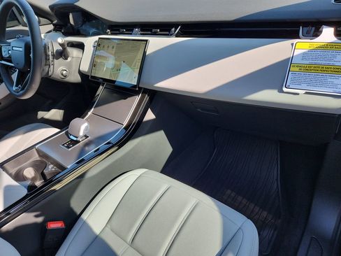 Used 2026 Land Rover Range Rover Evoque S image 27