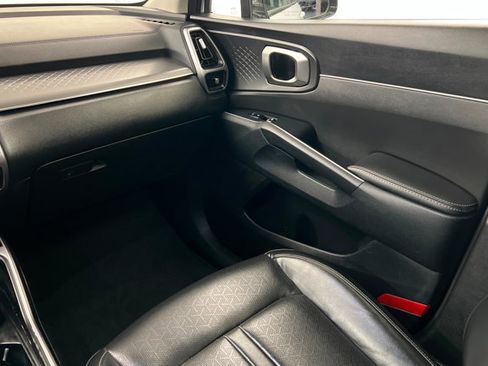 Used 2023 Kia Sorento S w/ Panoramic Sunroof Package image 10