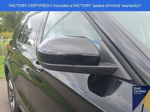 Used 2024 Ford Explorer XLT w/ Equipment Group 202A AWD/4WD image 9