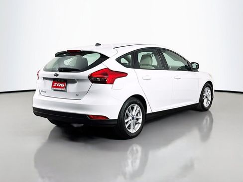 Used 2018 Ford Focus SE FWD image 5