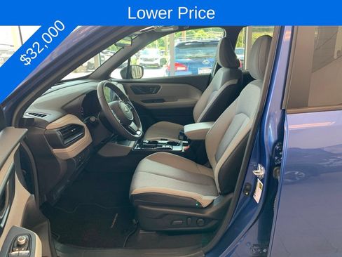 Used 2026 Subaru Forester Premium AWD/4WD image 3
