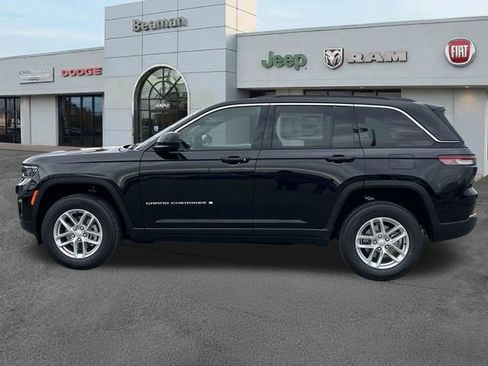 New 2025 Jeep Grand Cherokee Laredo w/ Luxury Tech Group I image 4