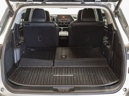 Used 2023 Toyota Highlander Limited AWD/4WD image 42