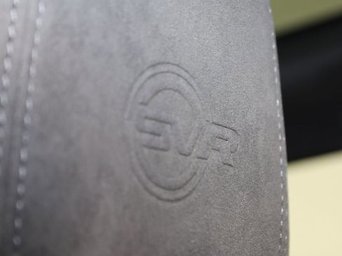 Used 2024 Jaguar F-PACE SVR image 17