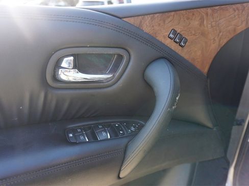 Used 2023 Nissan Armada SL w/ Captain's Chairs Package image 4