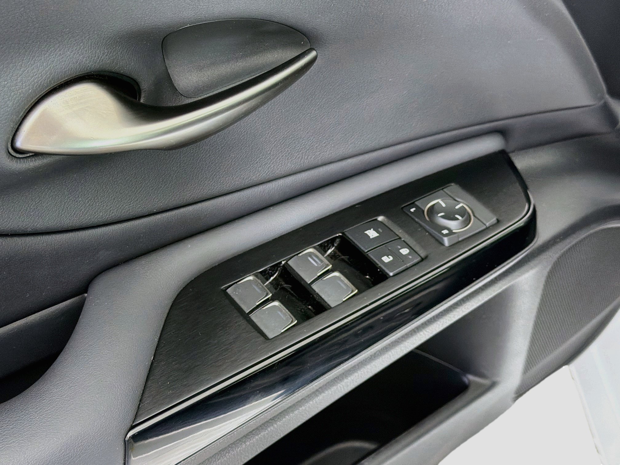 Used 2024 Lexus ES 350 w/ Accessory Package (Z1) FWD image 15