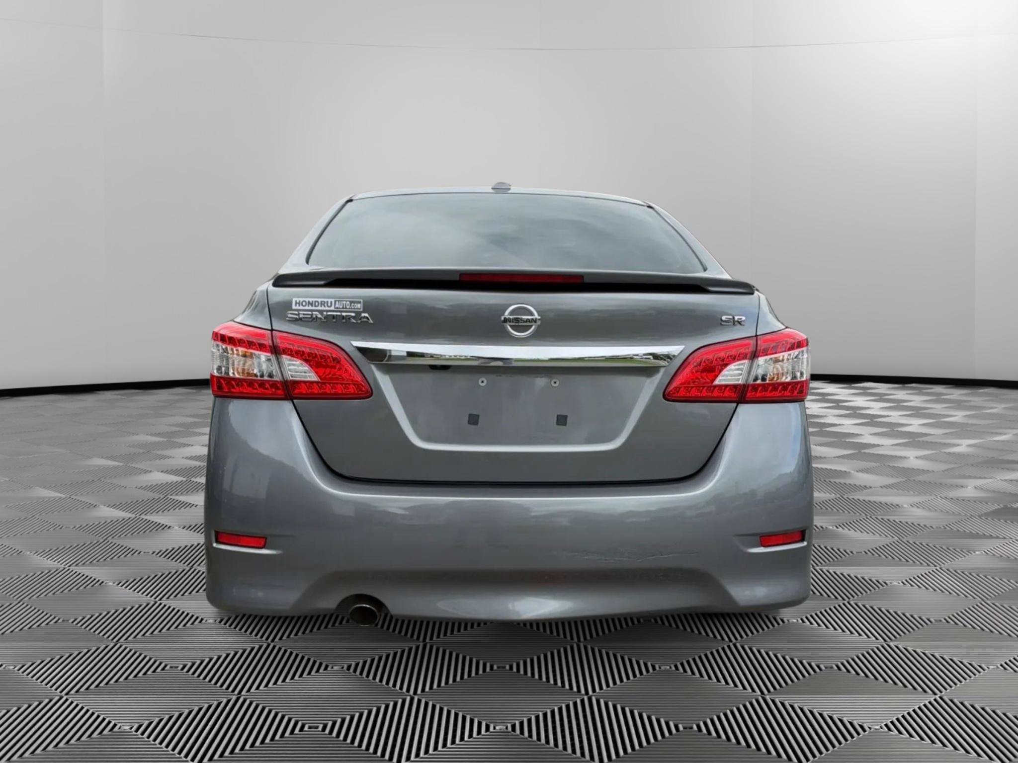 Used 2015 Nissan Sentra SR w/ Navigation Package FWD image 8