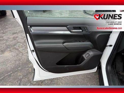 New 2026 GMC Terrain Elevation w/ Elevation Premium Package AWD/4WD image 15