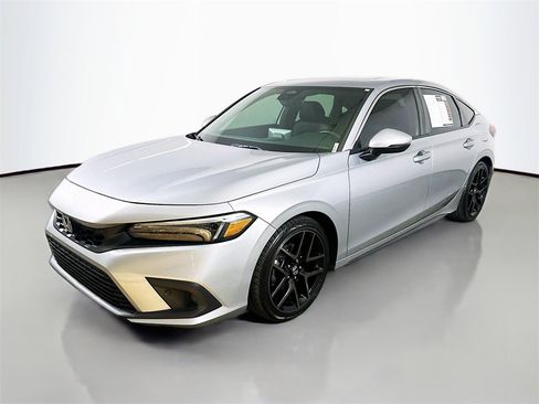 Used 2022 Honda Civic Sport Touring image 3