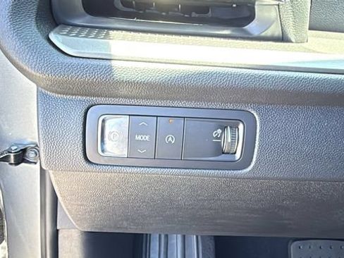 New 2026 Chevrolet Traverse LT w/ Midnight/Sport Edition FWD image 26