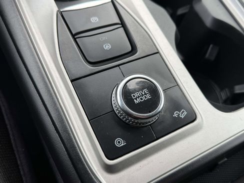 Used 2022 Ford Explorer XLT image 29