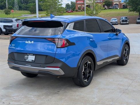 Used 2026 Kia Sportage EX FWD image 23