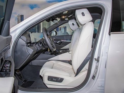 Used 2026 BMW 530i xDrive 530i xDrive w/ Premium Package image 20