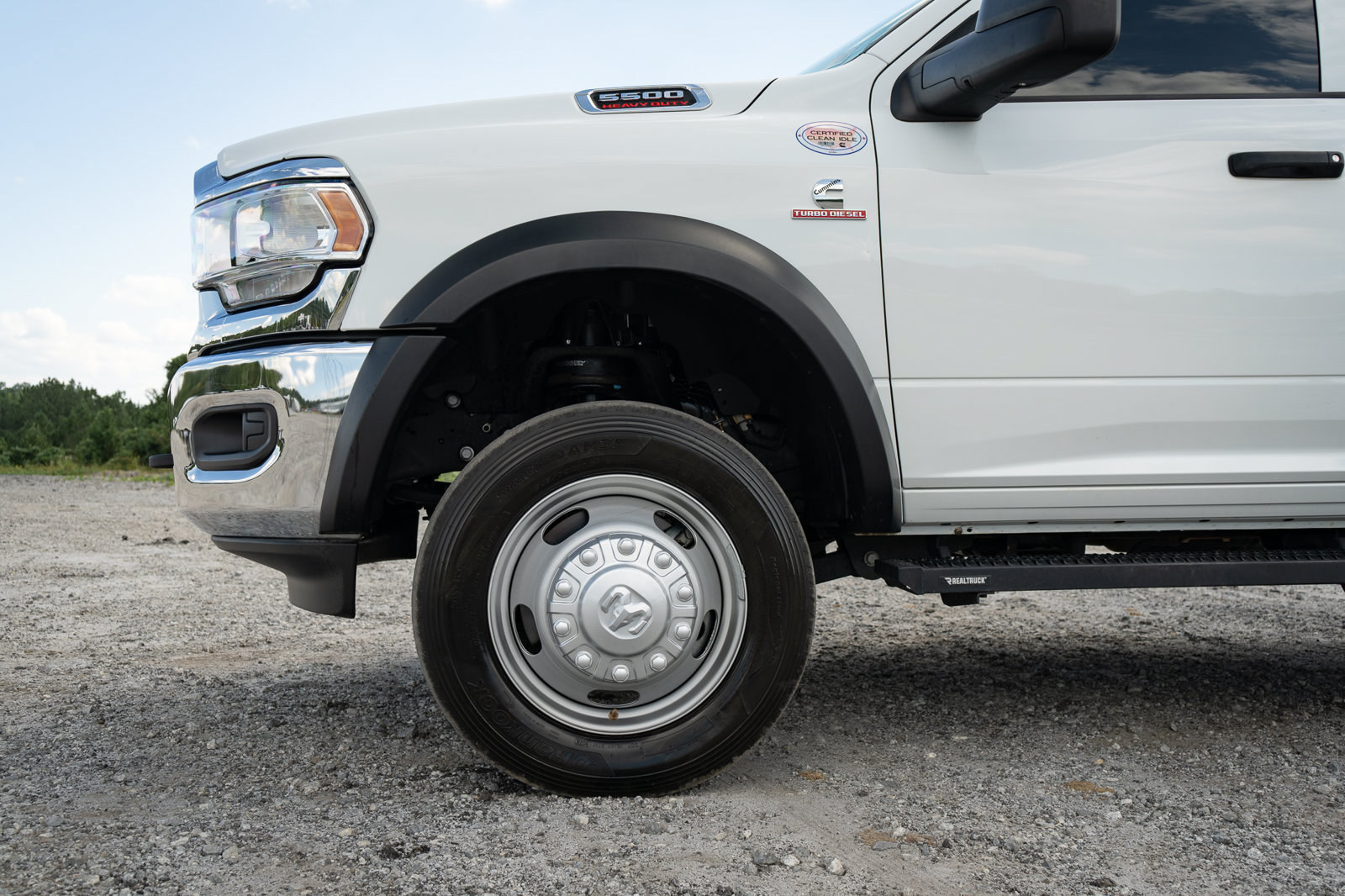 Used 2024 RAM 5500 Tradesman w/ Chrome Appearance Group AWD/4WD image 4