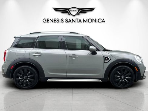 Used 2017 MINI Cooper Countryman S FWD image 3