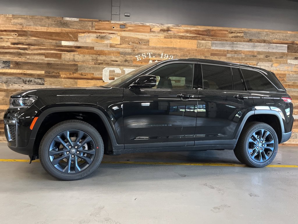 New 2026 Jeep Grand Cherokee Limited AWD/4WD image 16