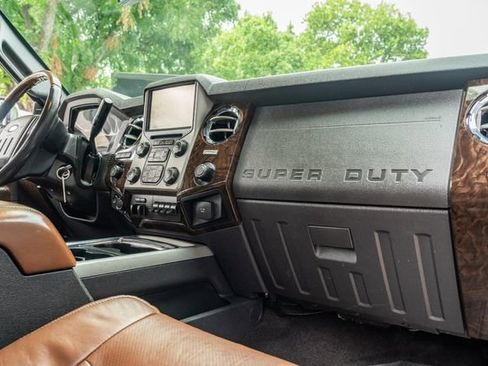 Used 2015 Ford F250 Platinum AWD/4WD image 47