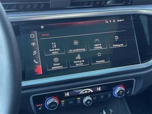 Certified 2025 Audi Q3 2.0T Premium w/ Convenience Package image 30