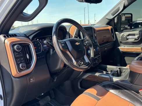 Used 2020 Chevrolet Silverado 3500 High Country w/ Z71 Off-Road Package AWD/4WD image 14