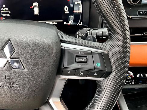 Used 2023 Mitsubishi Outlander SEL image 24