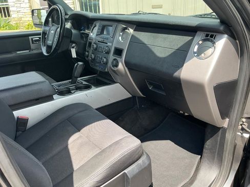 Used 2017 Ford Expedition EL XLT AWD/4WD image 10