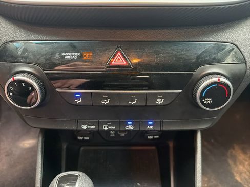 Used 2019 Hyundai Tucson SE AWD/4WD image 12