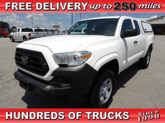 Used 2020 Toyota Tacoma SR image 1