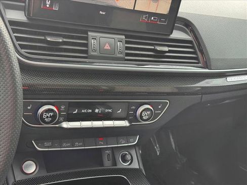 Used 2025 Audi SQ5 Premium Plus AWD/4WD image 16