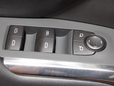 New 2025 Chevrolet Traverse LT w/ Enhanced Driving Package image 11