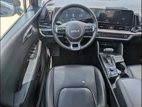 Used 2025 Kia Sportage EX FWD image 8