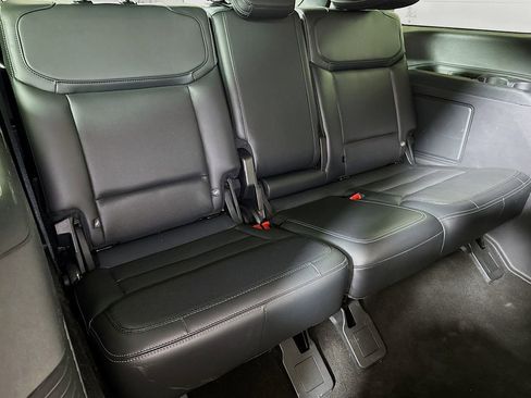 Used 2025 Ford Expedition Platinum AWD/4WD image 27