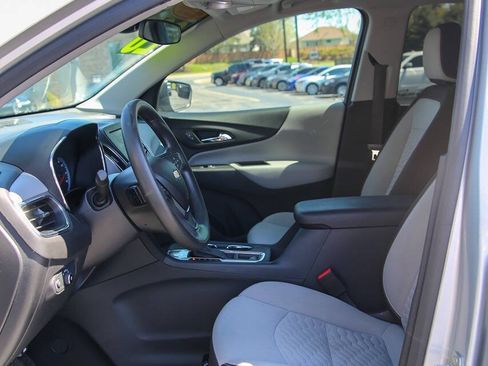 Used 2020 Chevrolet Equinox LS FWD image 39