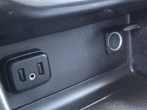 Used 2021 Chevrolet Colorado LT w/ Fleet Safety Package image 20